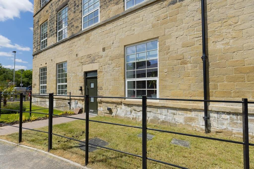 Bobbin Row - Grade 2 Listed Property With A Beautiful Design With Access To Leeds Leeds  Extérieur photo