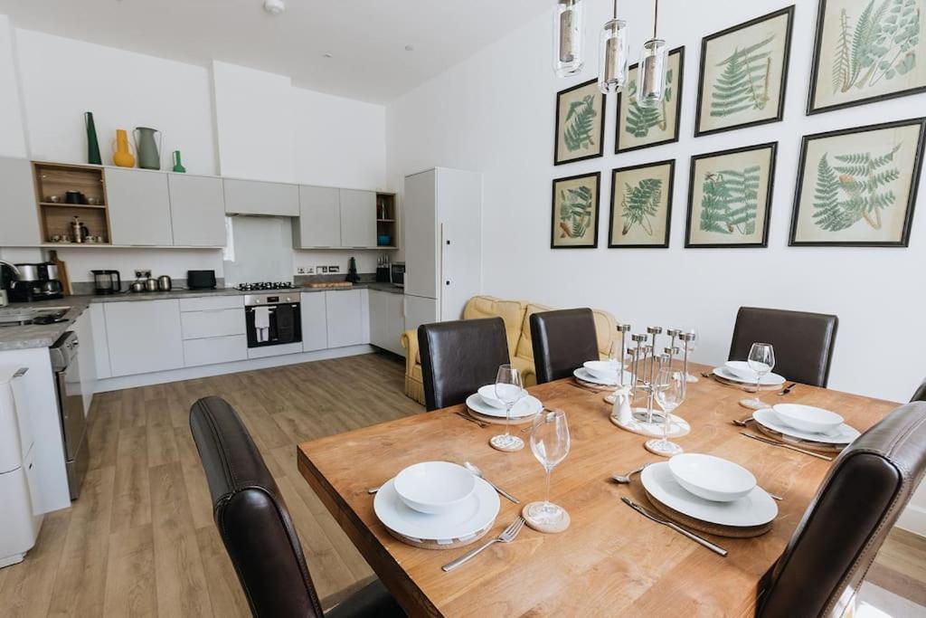 Bobbin Row - Grade 2 Listed Property With A Beautiful Design With Access To Leeds Leeds  Extérieur photo