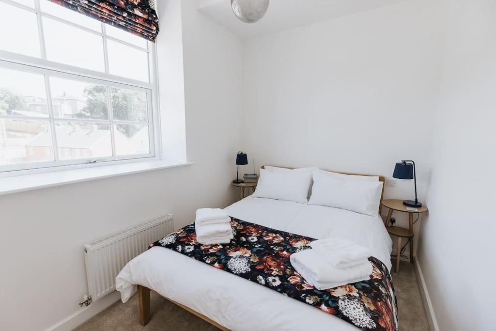 Bobbin Row - Grade 2 Listed Property With A Beautiful Design With Access To Leeds Leeds  Extérieur photo