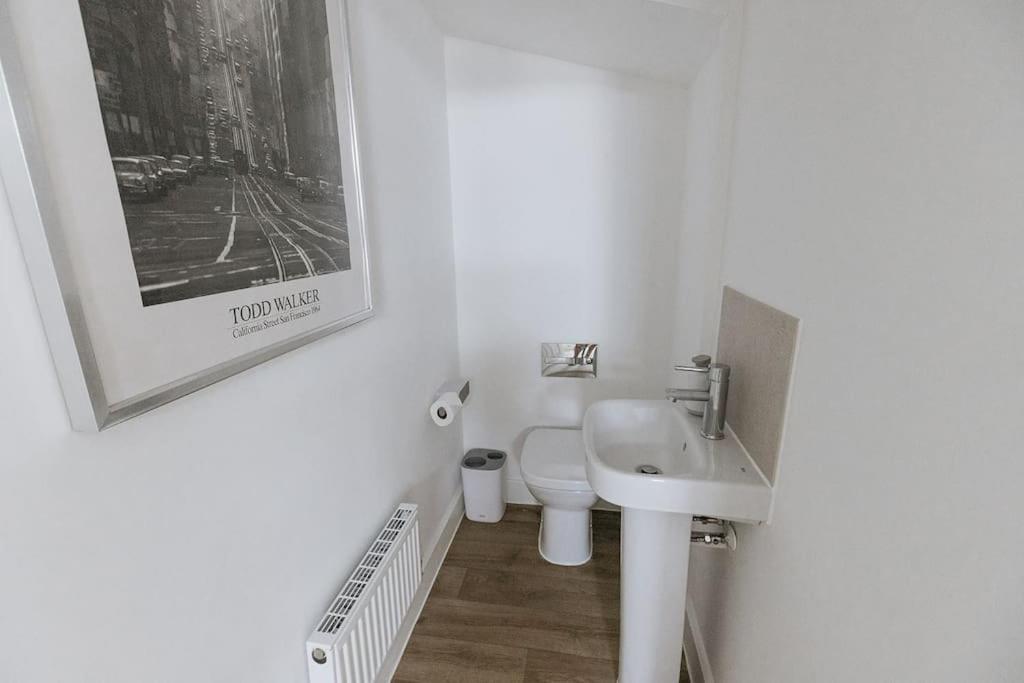 Bobbin Row - Grade 2 Listed Property With A Beautiful Design With Access To Leeds Leeds  Extérieur photo