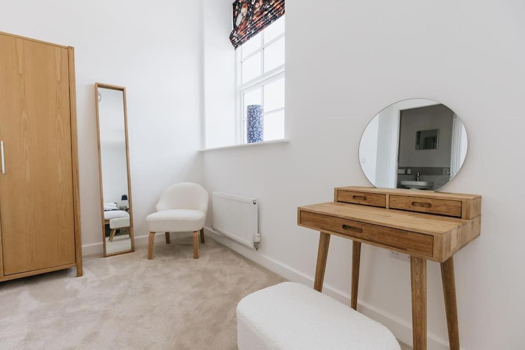 Bobbin Row - Grade 2 Listed Property With A Beautiful Design With Access To Leeds Leeds  Extérieur photo
