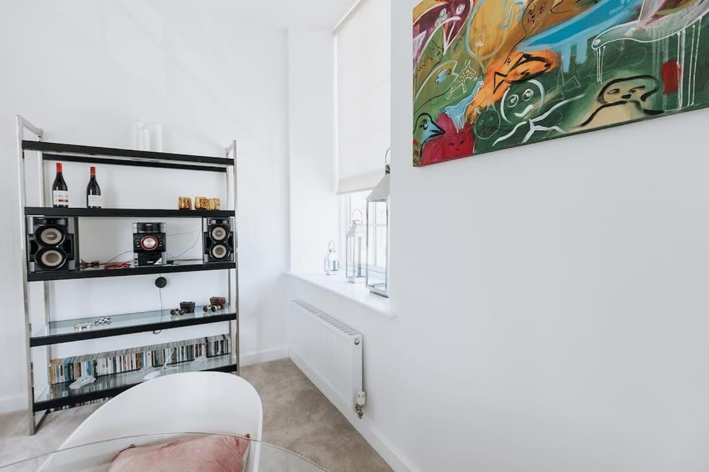 Bobbin Row - Grade 2 Listed Property With A Beautiful Design With Access To Leeds Leeds  Extérieur photo